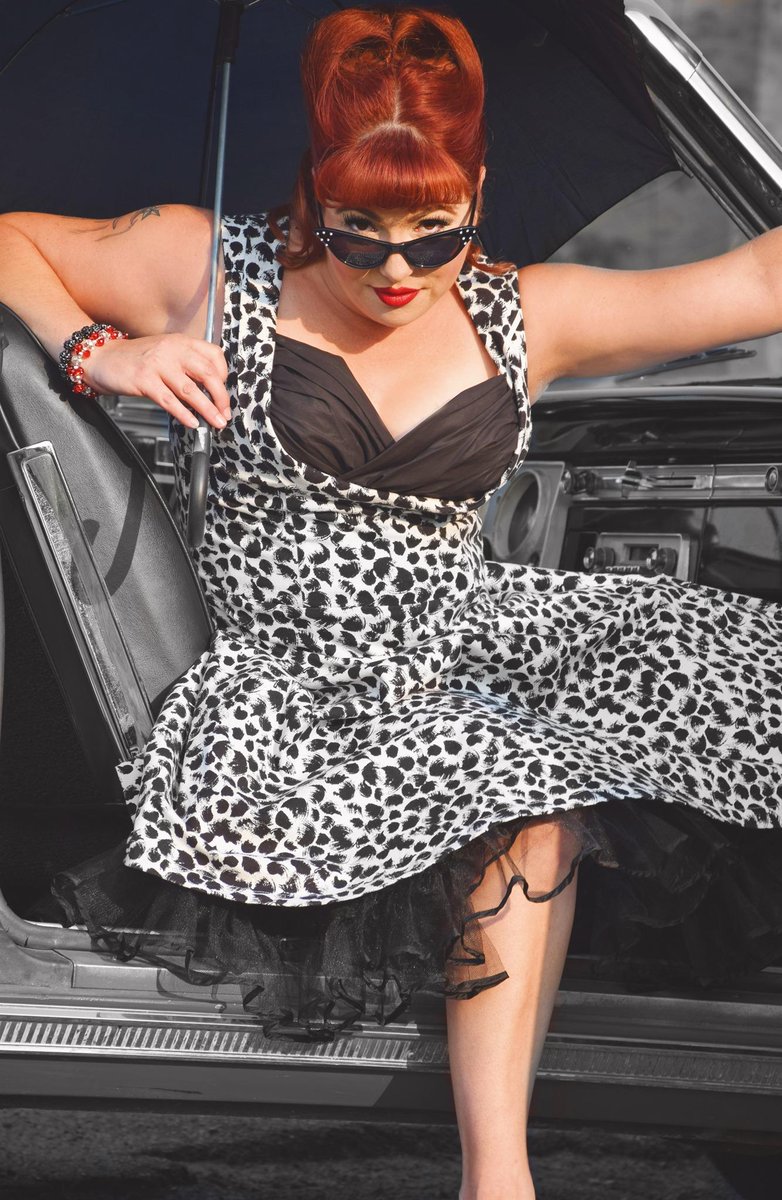 Kimmy_SuePinUp's tweet image. #HappyNewYear,#websitelaunched, kimmy-sue.com Check it out!