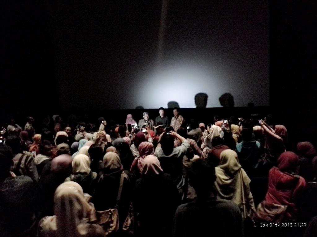Dewikkurnia's tweet photo. Alhmdlillah,trmksh u/ nobar film keren"asslm.beijing"ini,smg lhir lbh byk film positif lainy cc @aheryawan @asmanadia http://t.co/Wrblcl24dc