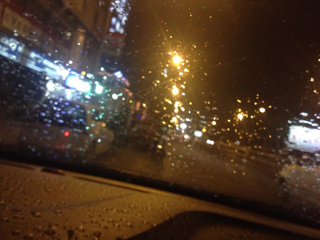 RJdevaki's tweet photo. #January#Rain #NewYearRain can u believe? http://t.co/CIDZmwqRw7