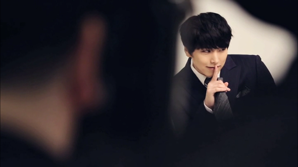 It\s still the first day of january which means.. HAPPY BIRTHDAY LEE SUNGMIN    stay healthy! 