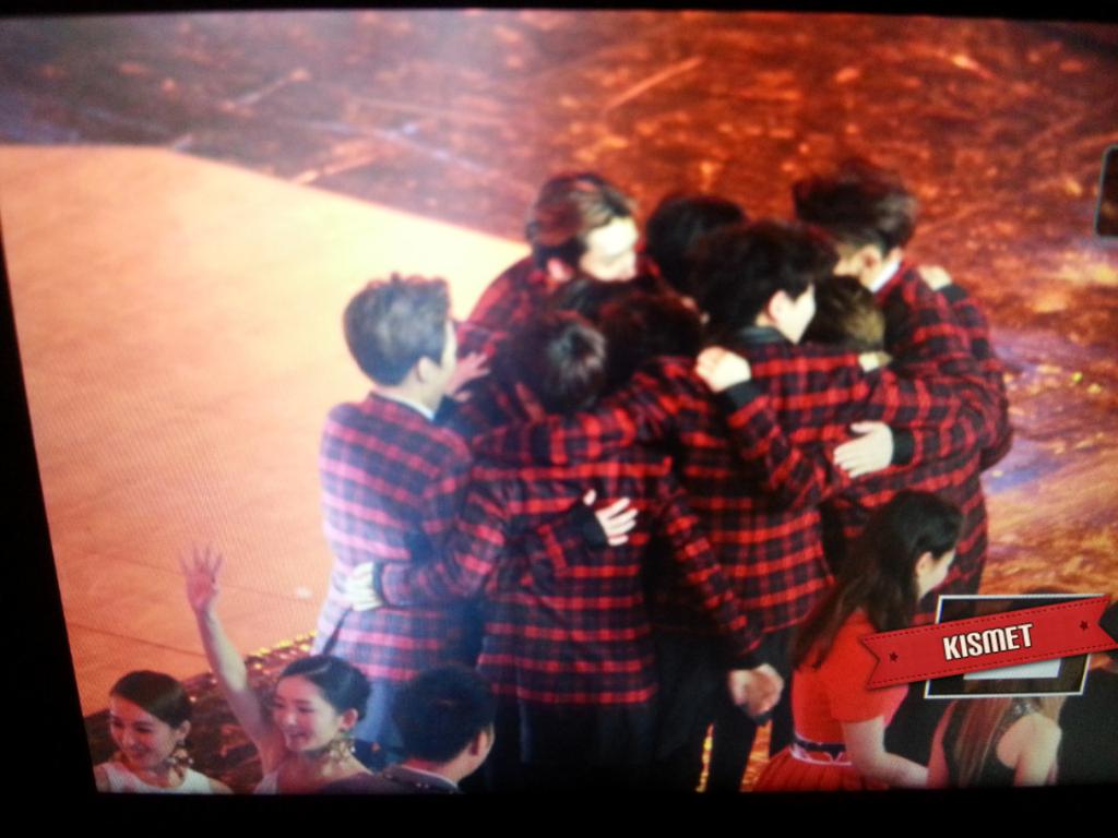 choco_thumB's tweet photo. #EXO1000DAY http://t.co/r78JcXF8uR