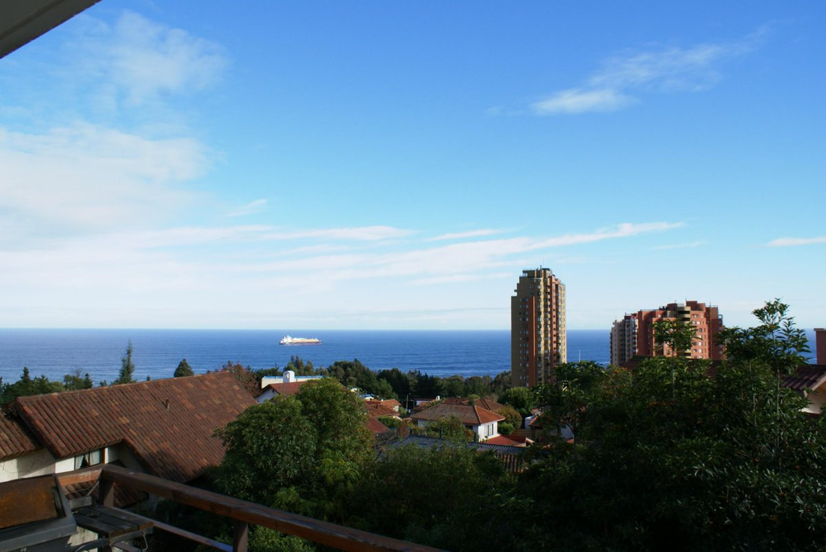 dennissala's tweet photo. @YeiChile Arriendo diario en Jardín del Mar, Reñaca, Viña >> http://t.co/y2UKMX2Mfl http://t.co/0y0FNPBHM1