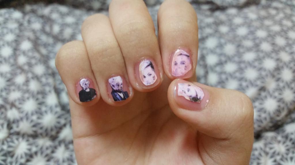 TommyJoeRatliff's tweet photo. β@mj195864: "@921dbswjd: #MrTJR on my nails @TommyJoeRatliff http://t.co/TBm8v4sKnZ"Coolπβ festive!