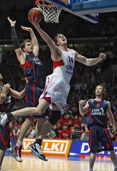 Happy 30th birthday to the one and only Tiago Splitter! Congratulations 