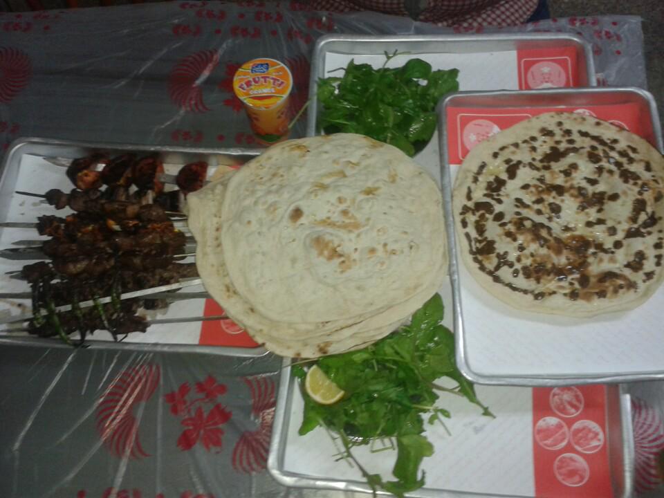 Seif_24's tweet photo. Diner du 1er jour de la nouvelle année :) #machawi #iranian_food #benna — avec Mohamed https://t.co/orAp3eKMuY http://t.co/nS3JMlRst3