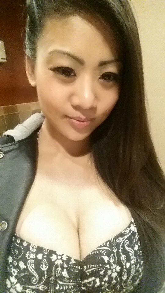 KayleaPhan's tweet photo. HAPPY NEW YEARS!!!! http://t.co/2HOqgOxoKX