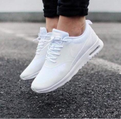 clothesneakers's tweet photo. #Postbadsneakers💎 http://t.co/BFFhOGbRkP