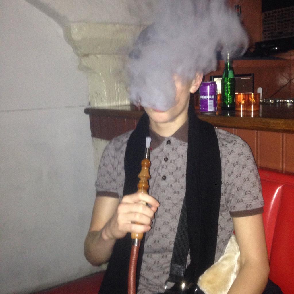 cstrojj's tweet image. Laag in lounge