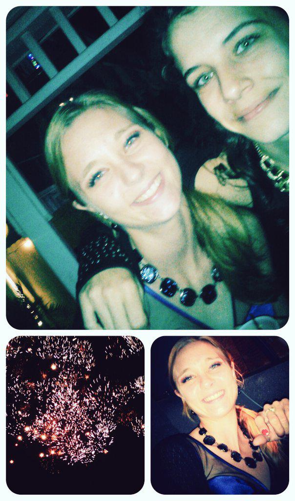 AmandaChew2011's tweet photo. #NewYearsEve #2015 #Friends #selfie #fireworks http://t.co/iNhjHibMLw