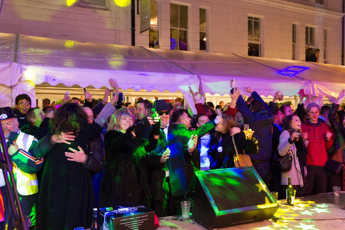 ClickNetworking's tweet image. RT @HugMany: Hugs all round #nye #2015 - raising money for @PickeringCancer @hospiceweald