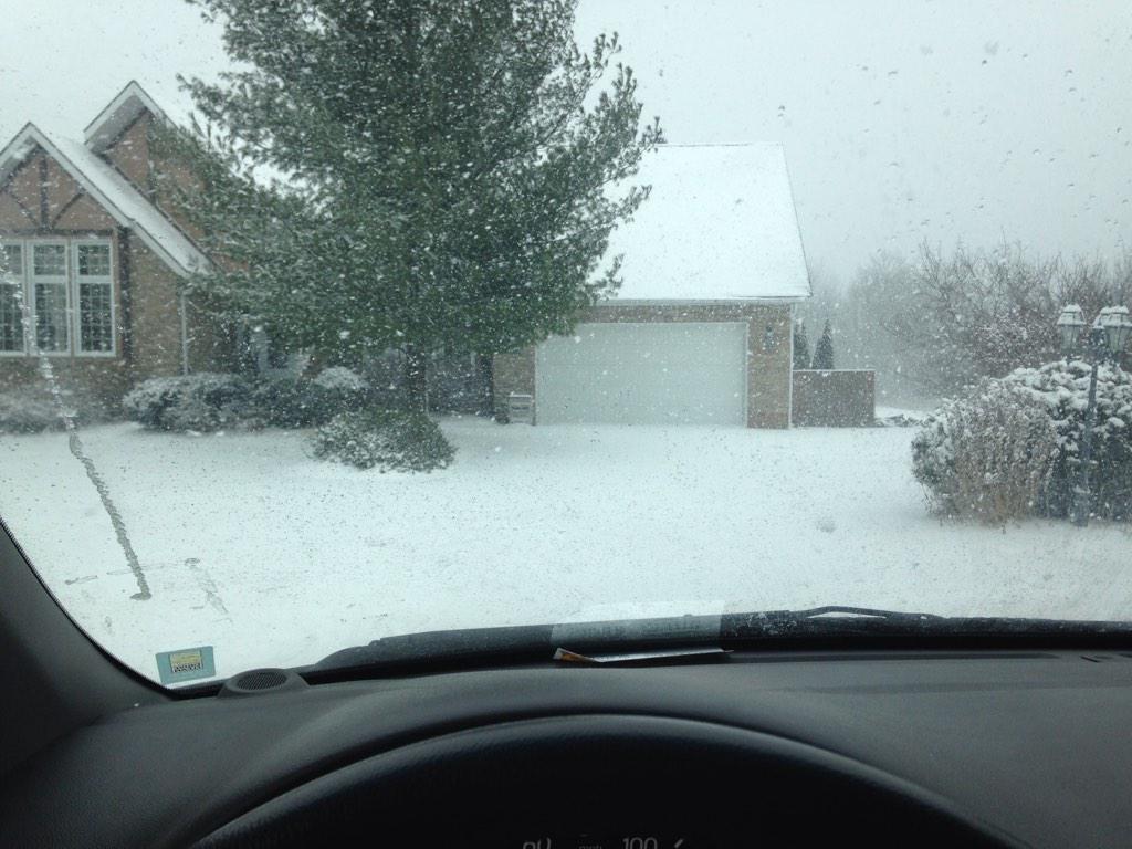 oliviacook97's tweet photo. #Wheresthedriveway http://t.co/tOTude0Iyv