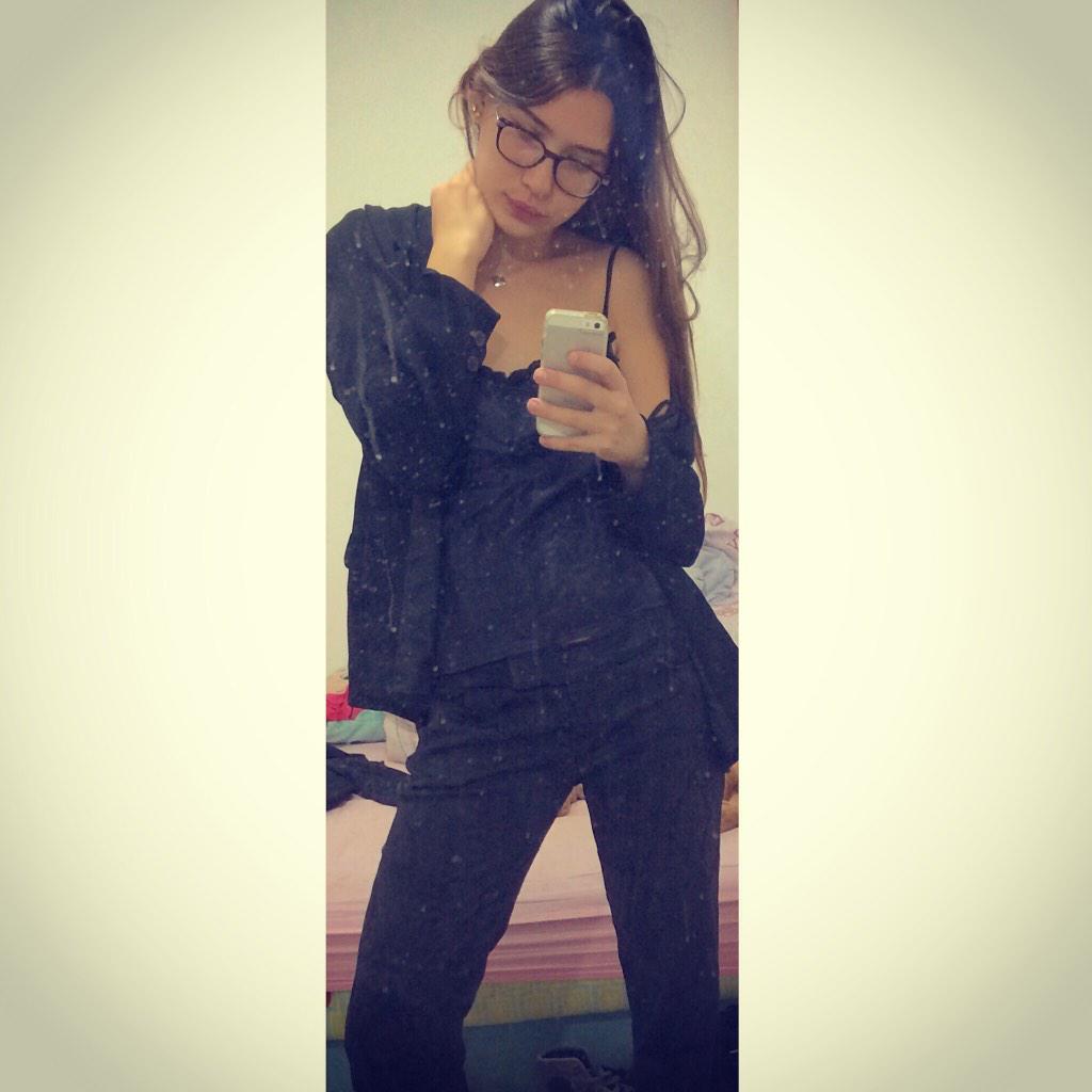 AliciaLvovsky's tweet photo. Wish u all a very happy new year 2015 http://t.co/5w3bfyOeCt