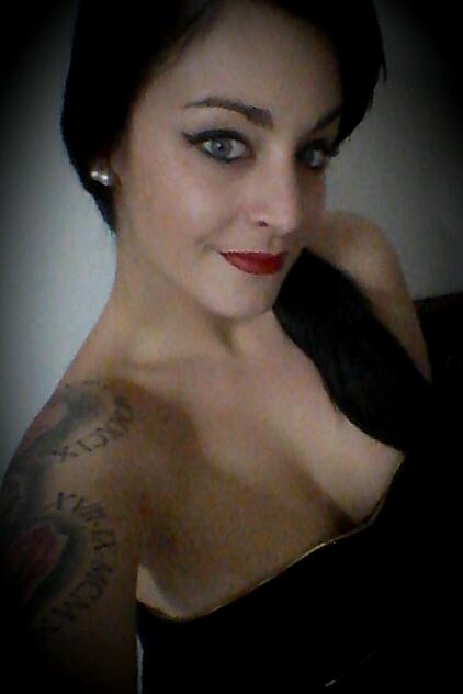 ___Indecent___'s tweet photo. Empezando el año con una sonrisa imborrable..  😊🙈💕 http://t.co/ZuJ6kKHqtM