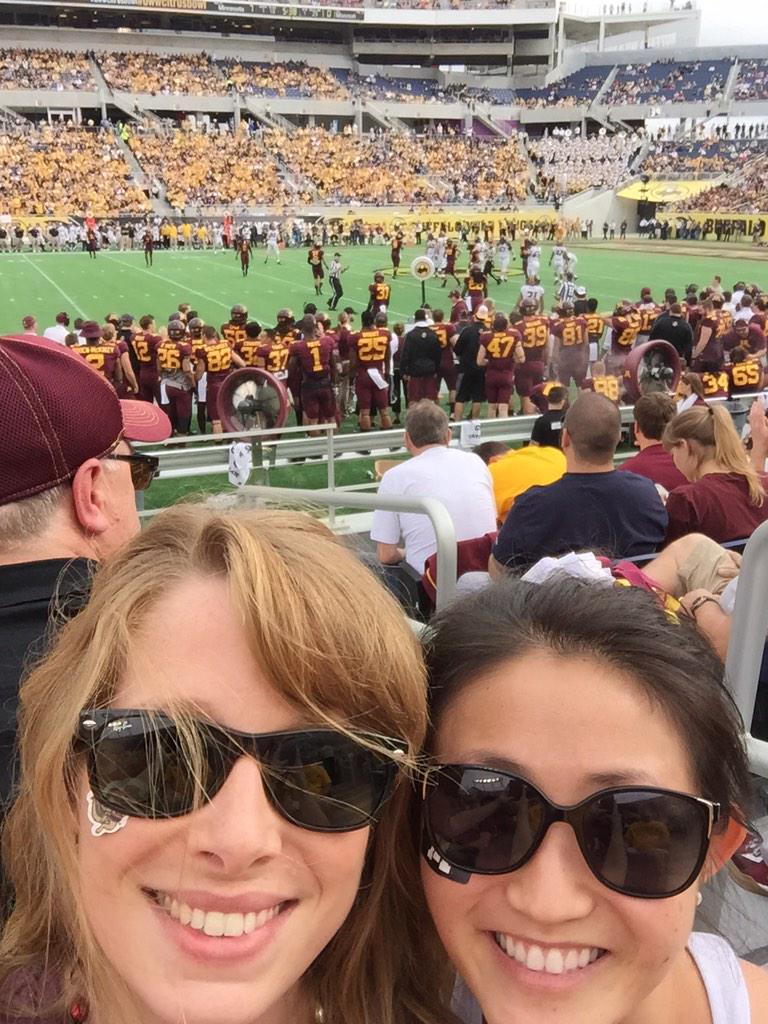 EmilyMitchell87's tweet image. Ski-U-Mah!!!! But first, let me take a selfie. @GopherFootball #BWWCitrusBowl