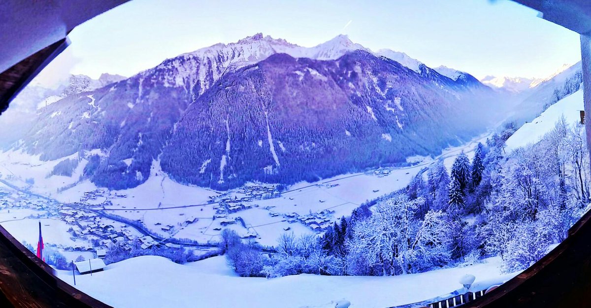 Отметить новый год высоко в горах - чек!