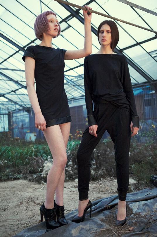 Lever_Couture's tweet photo. My #SS15 #photography @timokerber #stylist @david_a_evans #MUA #maikalbeck #models #helenasophieh #fionarehberg http://t.co/mEWt5ftodp
