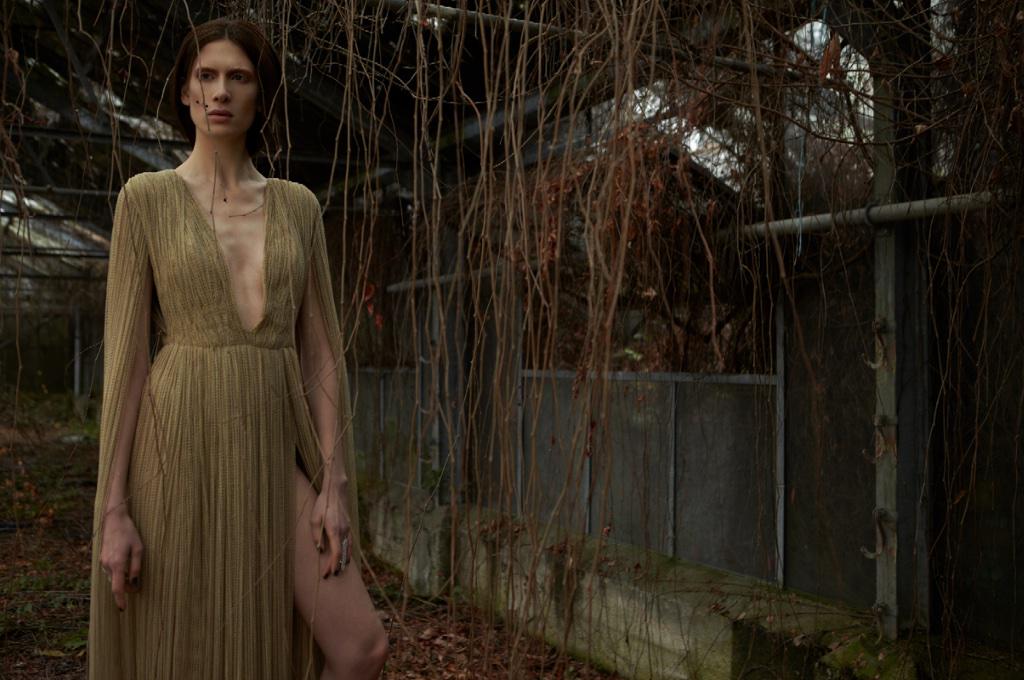 Lever_Couture's tweet photo. My #SS15 #photography @timokerber #stylist @david_a_evans #MUA #maikalbeck #model #helenasophieh http://t.co/EZg2hvWEv2