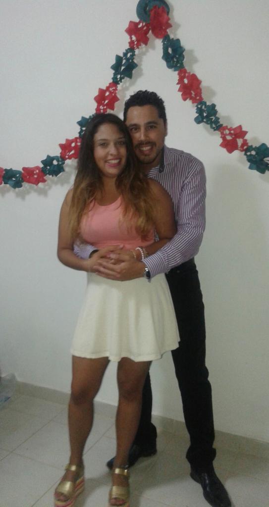 VittoVillar's tweet photo. Comenzando el nuevo año por 3era vez juntos ♡@likeabuffalo http://t.co/ggueFNcwI8
