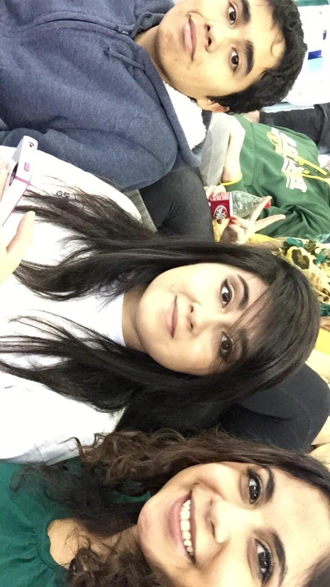 Allyy__'s tweet photo. Halftime! Time to take a breath. #sicem #sicmsu #cottonbowl #hashtagfrenzy http://t.co/JiCIeUmWyV