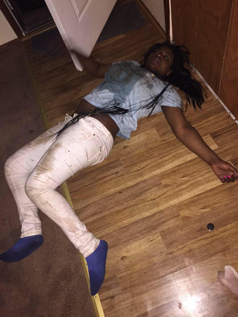 tyvonnnn's tweet photo. Damn.., 😂😂 what was they drinking??😂💀 http://t.co/6xRYYpfHjX