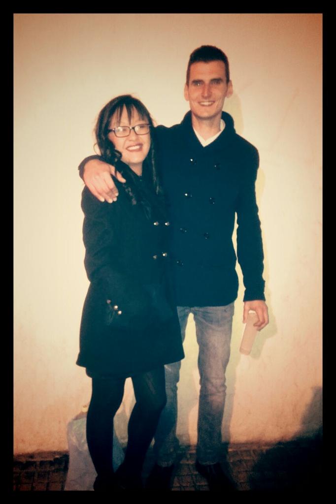 Mi vida estaba incompleta hasta q llegaste tú, inundándola d felicidad, por ello qiero vivirla contigo hasta el final