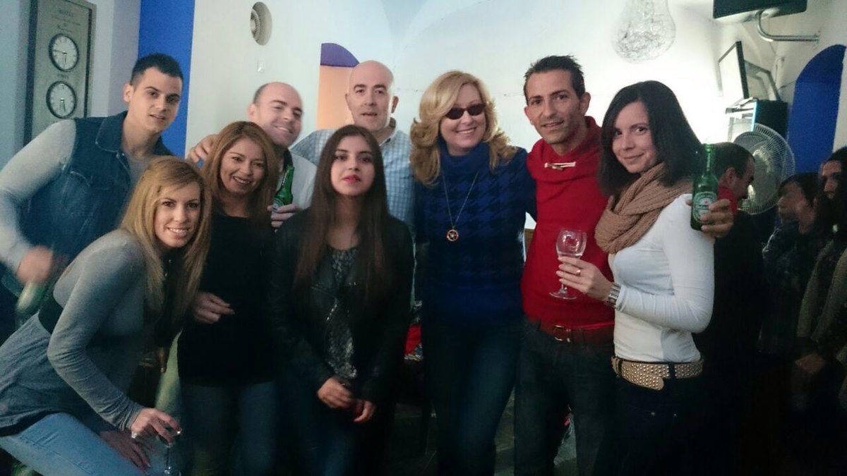 mj_perez8's tweet photo. Despedida del año 2014!!!Quiero despedir todos los años asiiiii!!!@Arantza84 @elcholeck http://t.co/BKSYlPvLLu