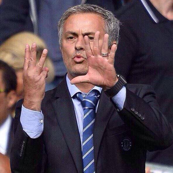 FootballFunnys's tweet photo. What's the score Jose? http://t.co/RhNNVs2k3N