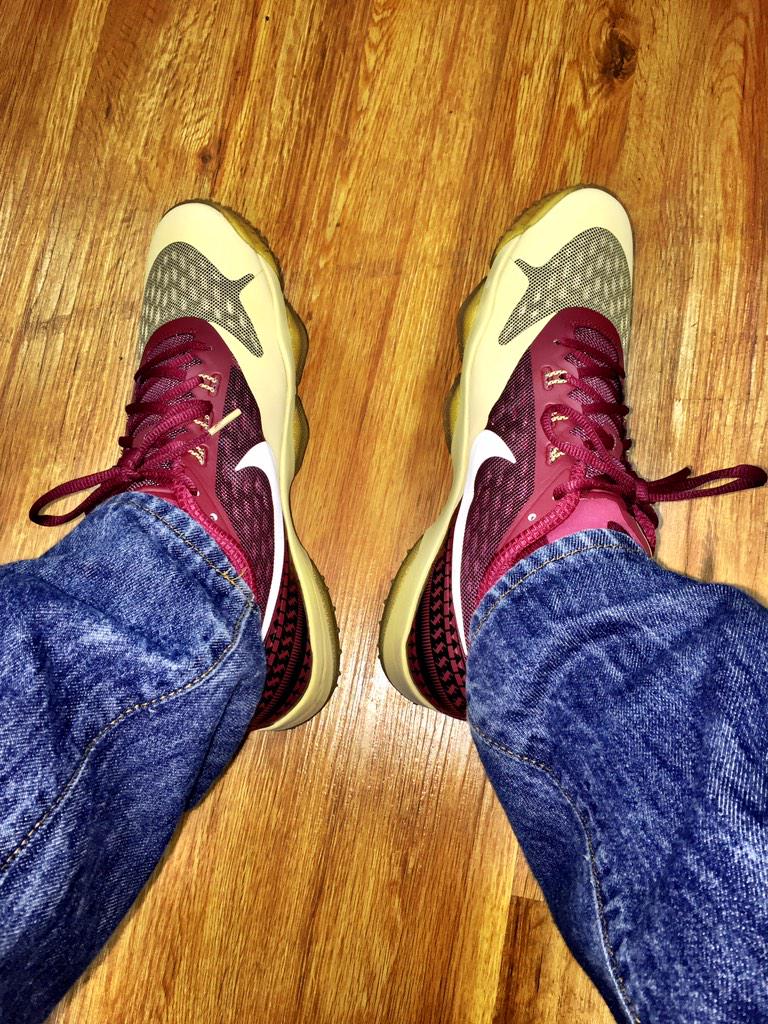 KarateKickz23's tweet photo. New year same squad ๐ข๐ข๐ข #Dallas2Dallas http://t.co/bk24VAxWi6