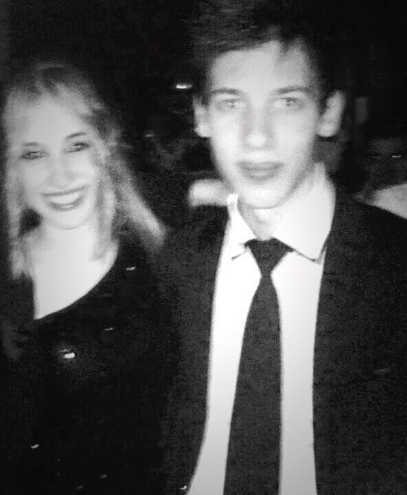 CrisLocura12's tweet photo. Por un 2015 a tu lado, te amo cariño eres mi vida @IvanSeyk #12♡ http://t.co/vcjdJAWvqN