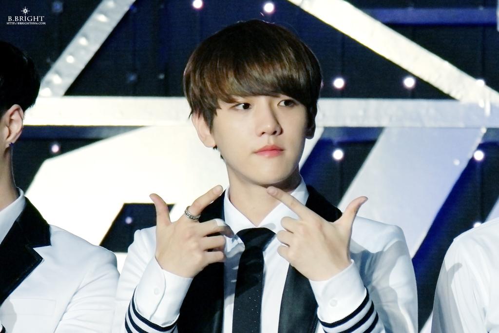 hyunee_bot's tweet photo. 백현시❤
#EXO1000DAY 천년만년 영원히 사랑해💕
http://t.co/7V0xqR6cAZ
http://t.co/3IEZ6npvks http://t.co/bVwa0mHrt0