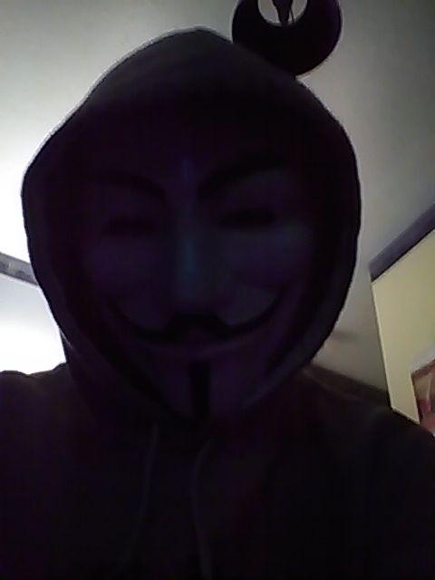 Anonymousunkno's tweet image. Just chilling, someone tweet me