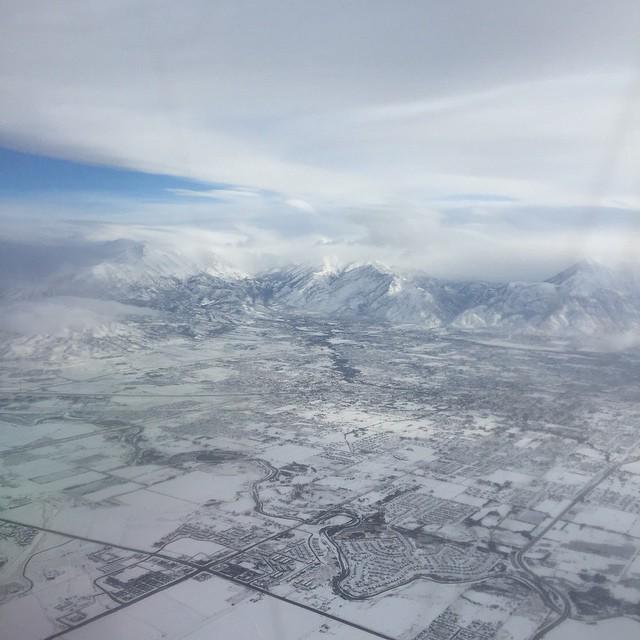 AlexEpstein's tweet photo. Last week, I was able to take a two hour flight from the desert to the best snow on Earth. #ClimateMastery http://t.co/QySaLLJbnC