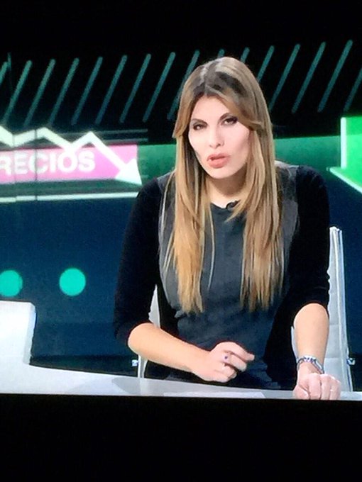 Seg&uacute;n @MorenodelMetal me parezco a esta chica de @laSextaTV 😂 pues un poco s&iacute;, no? 😳😳😳😳😳 http://t.co<a class="tags" target="_blank" title="On Twitter" href="/?out=eyJ0eXAiOiJKV1QiLCJhbGciOiJIUzUxMiJ9.eyJpYXQiOjE3MjMwMjgxOTgsImlzcyI6InR3cG9ybnN0YXJzLmNvbSIsIm5iZiI6MTcyMzAyODE5OCwiZXhwIjoxNzU0NTY0MTk4LCJyZWRpcmVjdF91cmwiOiJodHRwczovL3R3aXR0ZXIuY29tL01vcmVub2RlbE1ldGFsIn0.rb6ZUt3PlhywX6XXEn0NhBLX2nYlIrq7pbxhH1EZipd28X-fUxddFPoQryHJ85m4Kq0qNnc9c1auT_IErBLqNA">@MorenodelMetal</a><a href="/tag/mtvladygagabcn"class="tags"><span>#mtvladygagabcn</span></a>