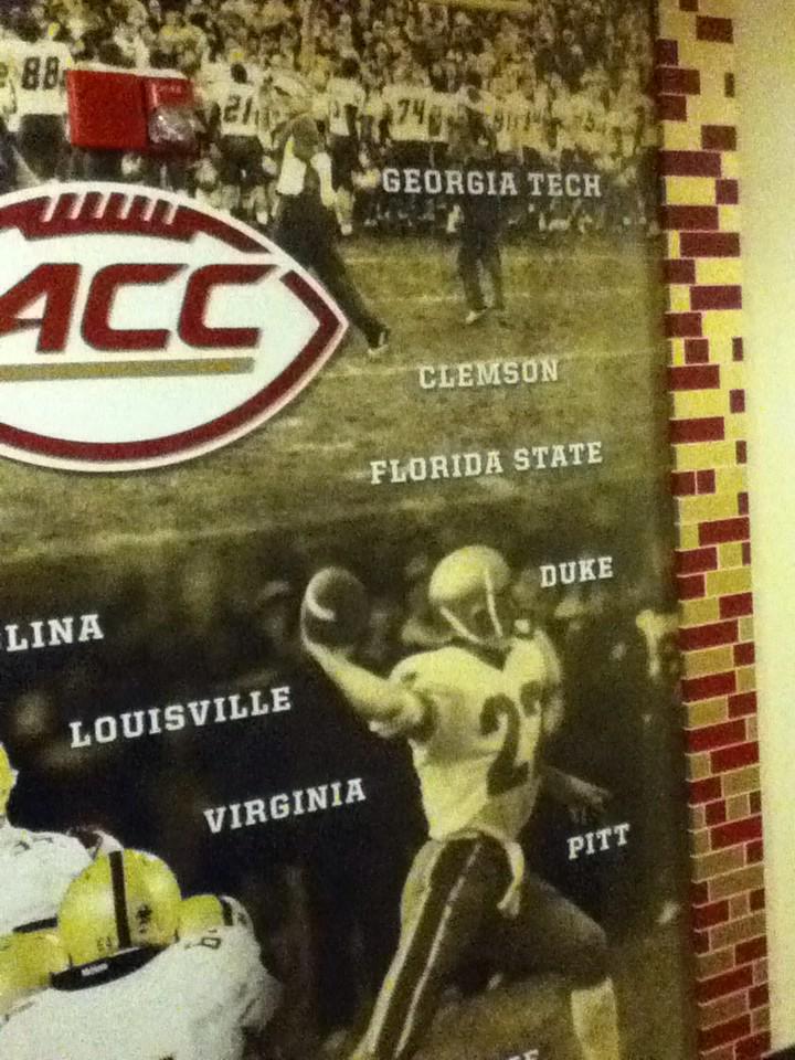 BCFB_SUPERFAN's tweet photo. @tomon_fox @RobSnyd @RDubb_5 @Thaddeusmoss @tlamar57 @704jo @akaEthanTucky ITS A NEW YEAR #BackToGloryDays #RunACC http://t.co/KPqPSqF4qy