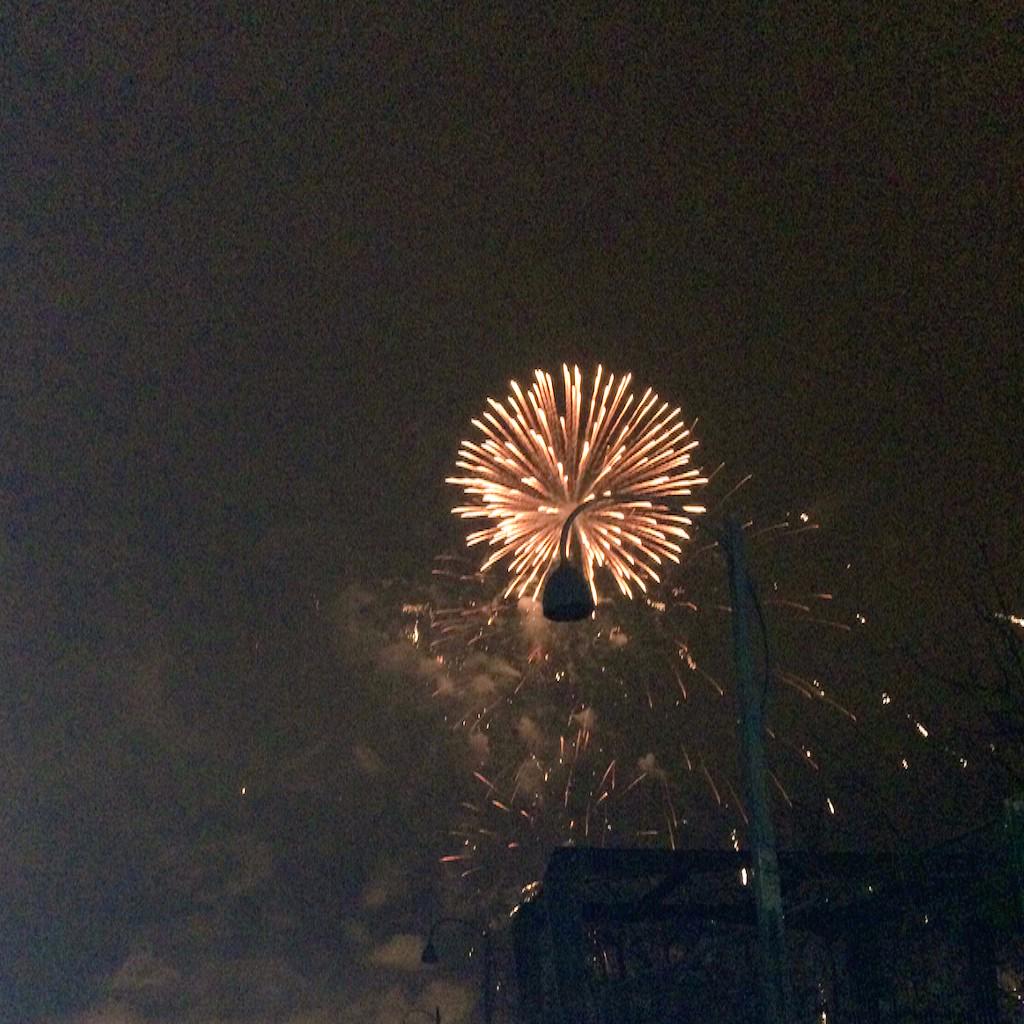 valcouts's tweet photo. bonne année grand nez🎉 http://t.co/CglUx0G3ik