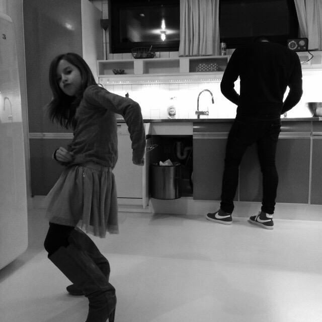 ttrombaut's tweet image. #dancingdaughters