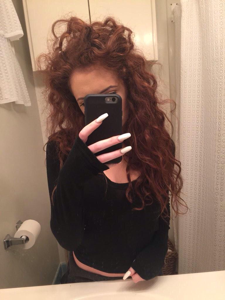 GypsyPlease's tweet image. Curls, curls everywhere.