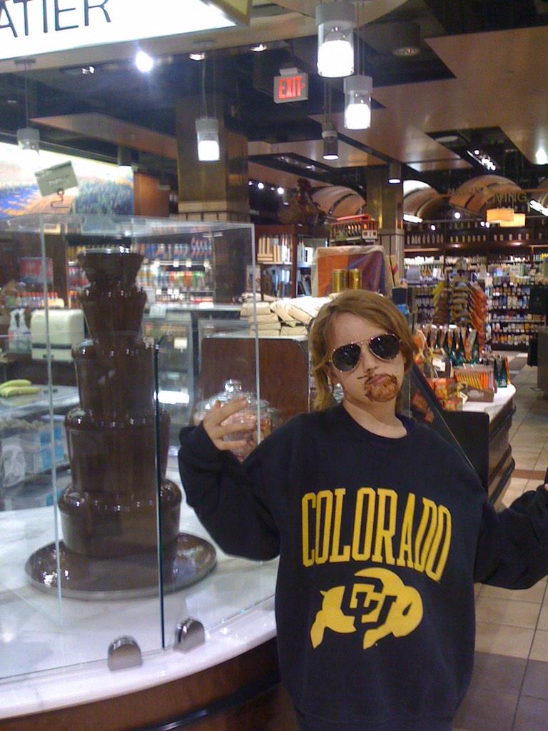 twellie's tweet photo. Happy new year with a tbt from gangster me #thuggingit http://t.co/GV2BJvHokD