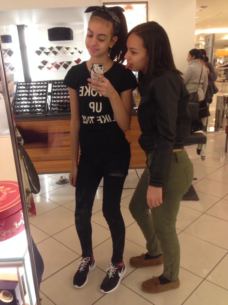 ciaralauryn's tweet photo. Happy New Years Baby, Ily 👭💜 http://t.co/RrCP5U5hT2