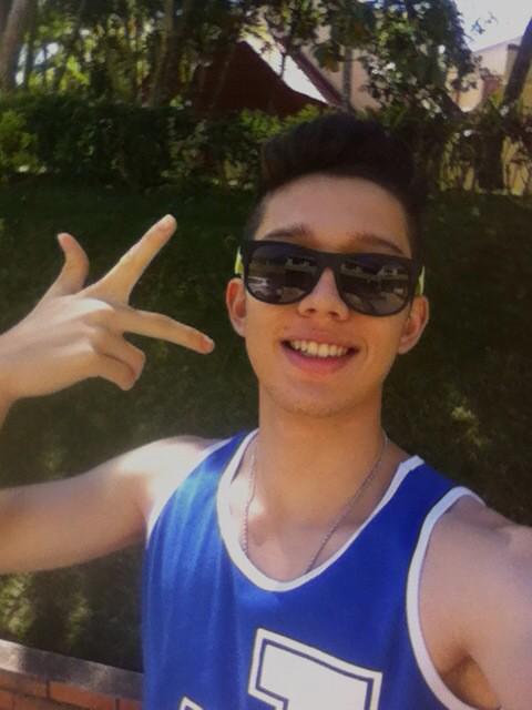 JorgeAndresBM's tweet photo. #pool #day #firstdayof2015 http://t.co/pmazSasfX9