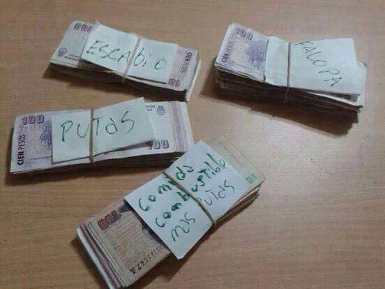 MajulLuisOK's tweet photo. Ya ordené mi guita para 2015. http://t.co/jCPfOYRIN5