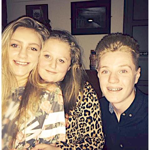chloerawlings5's tweet photo. @jdbiloveeu @StevieTennet http://t.co/DwUSbSo67P