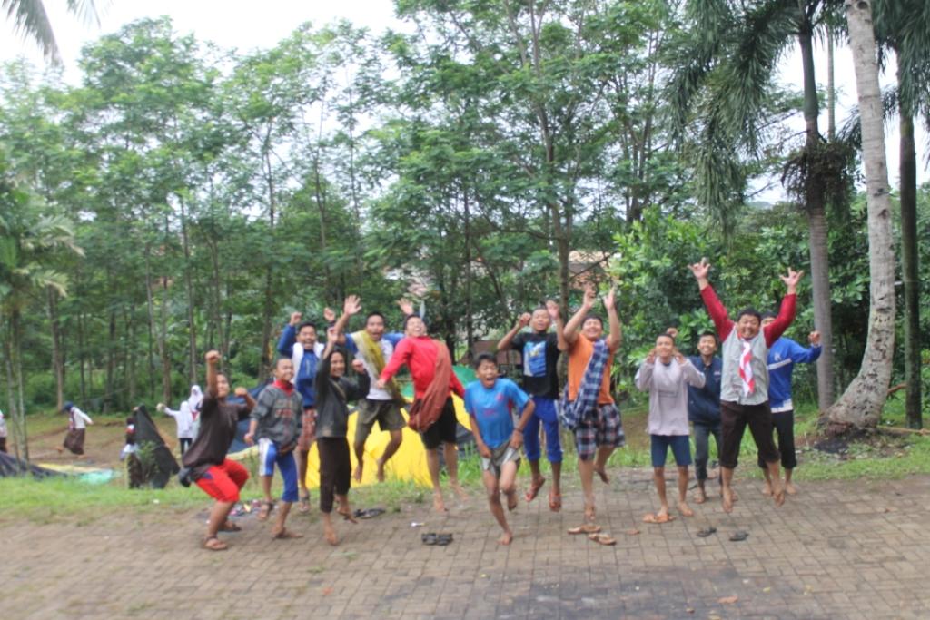 Kekompakan bukan hanya diucapkan dari lisan tetapi dibuktikan dengan gerakan.  Salam pramuka!