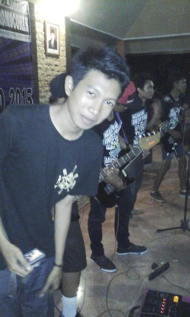 syudha07's tweet photo. Waktu ngisi acara di kertosono malam tahun baru . http://t.co/lOaVGPDaH3