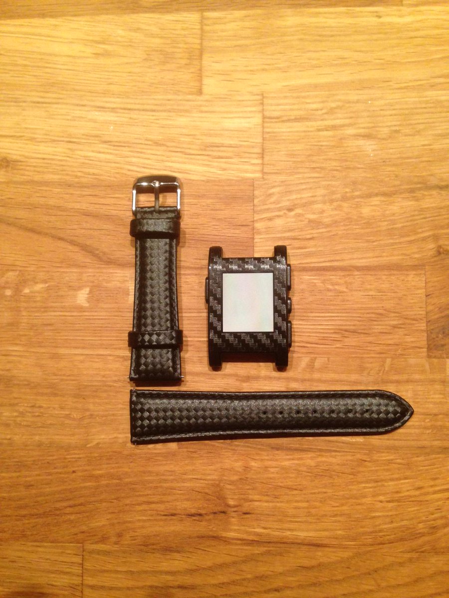 CustomWearables's tweet image. Unique custom modded #carbonfiber #pebble for $160 w/ free shipping! goo.gl/5BaUeT #wearables #wearabletech