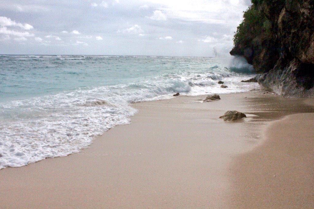 kwald's tweet image. Bali cliff/green bowl beach