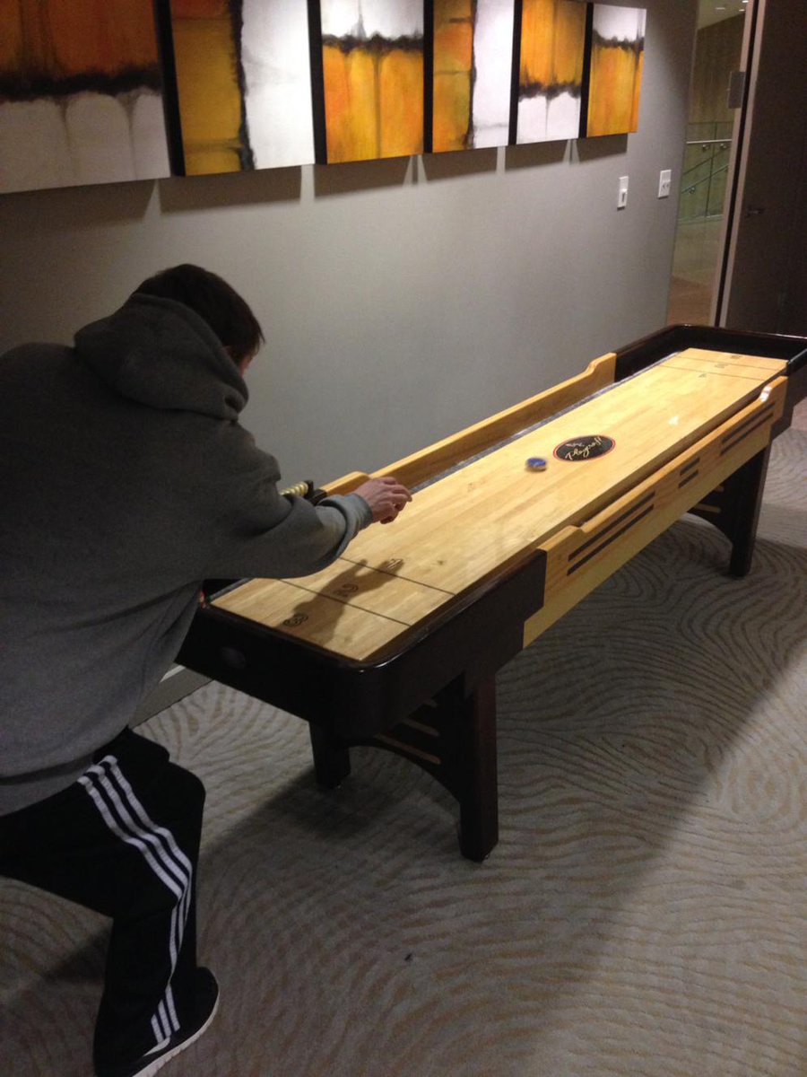 AdamSedivy's tweet image. Using our last night wisely with a game of baby curling. 2022 Games, Here We Come. #USACurling #ACtoDC