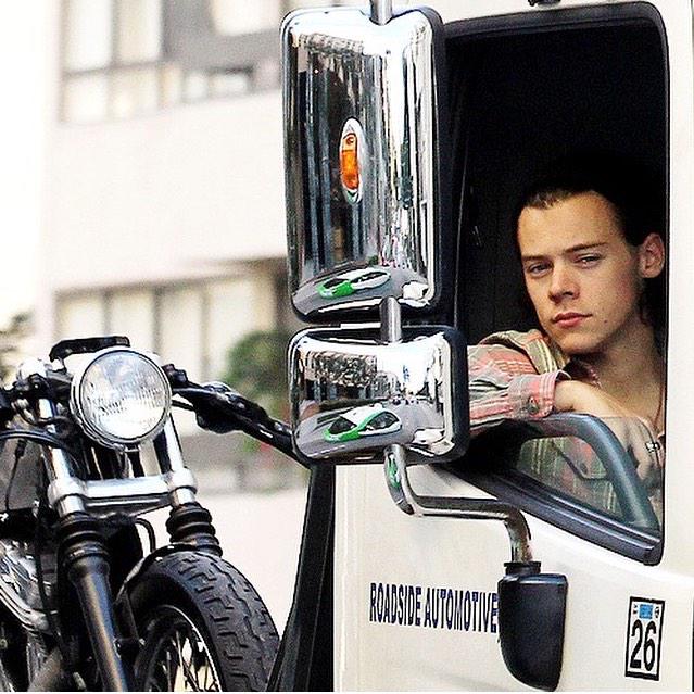 _LuLu94_'s tweet photo. "@look_styles: http://t.co/OZVFRhTGrN" #HollywoodMusicAwards Directioners @PeggyMcRyan #harrystyles #GermanyLoveOneDirection