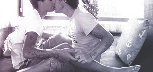 ChavisGar's tweet photo. #ModestOutAzoffIn #ModestIsHomophobic #LarryIsReal http://t.co/ZJgYFdghhg