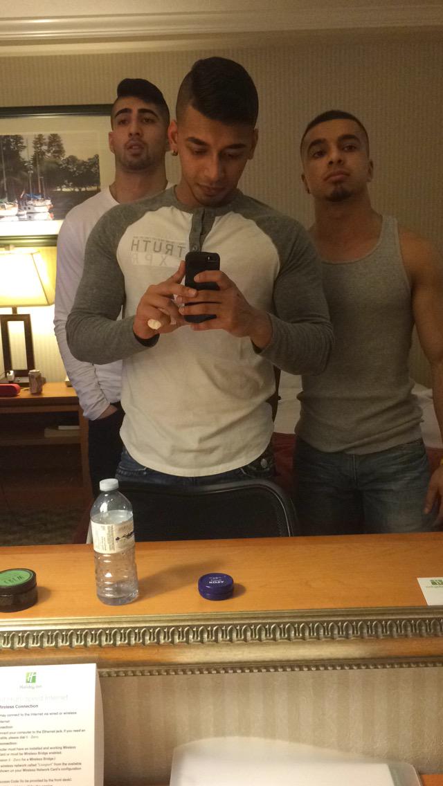 khassan94's tweet photo. The shit we do wen we pree drink #teisto #steveaoki #killlznight #iminlovewiththecoco http://t.co/Lenxceq3Ry